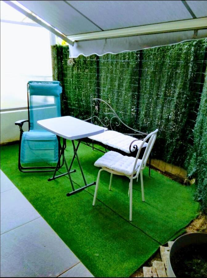 Nice View Jolie Studio Avec Jardin Exterior photo